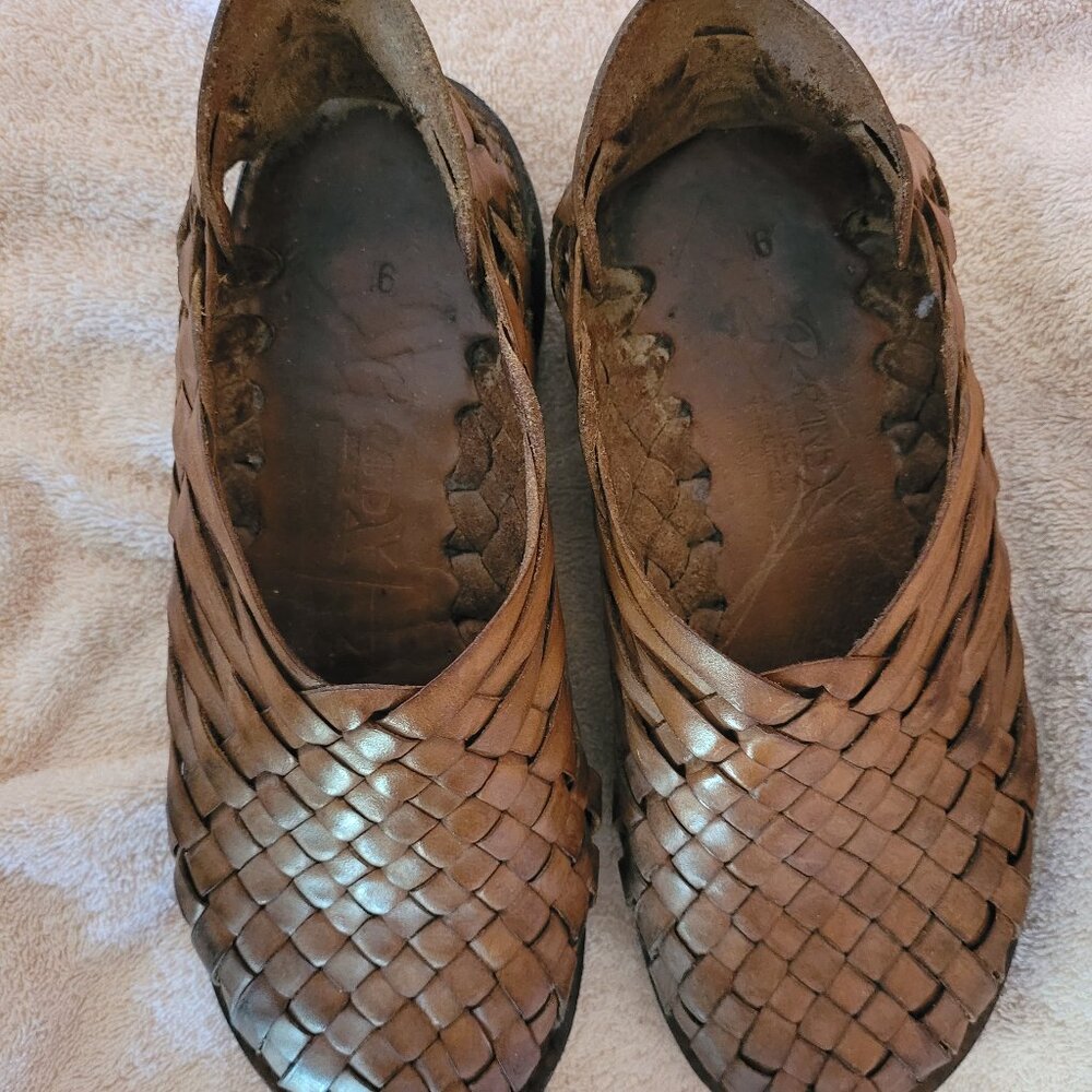 BRAND X Huaraches Woven Sandals Brown, EUC labeled size 9